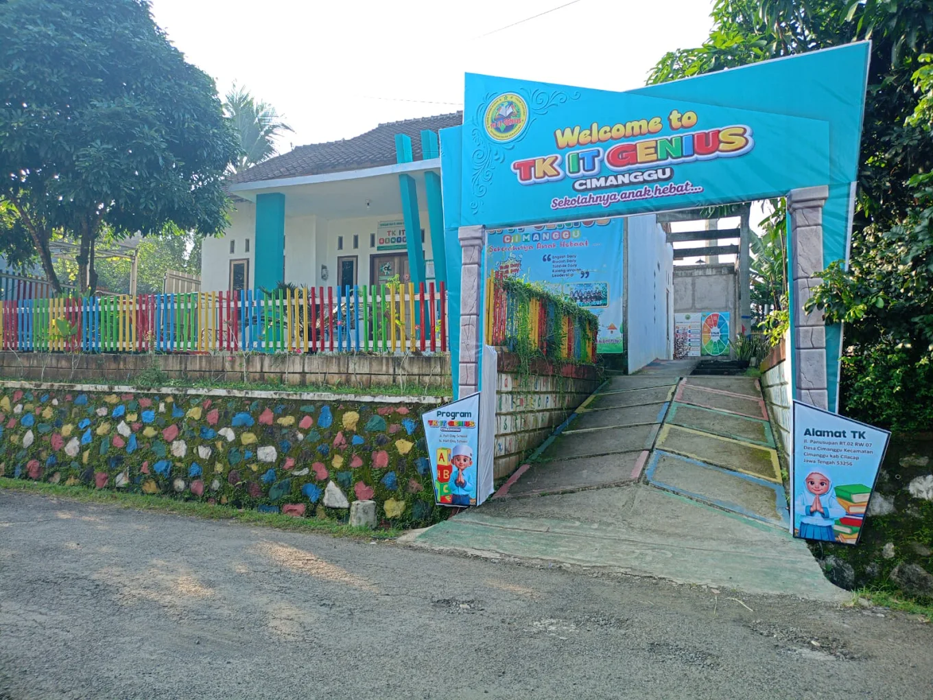 Gedung & Fasilitas Sekolah
